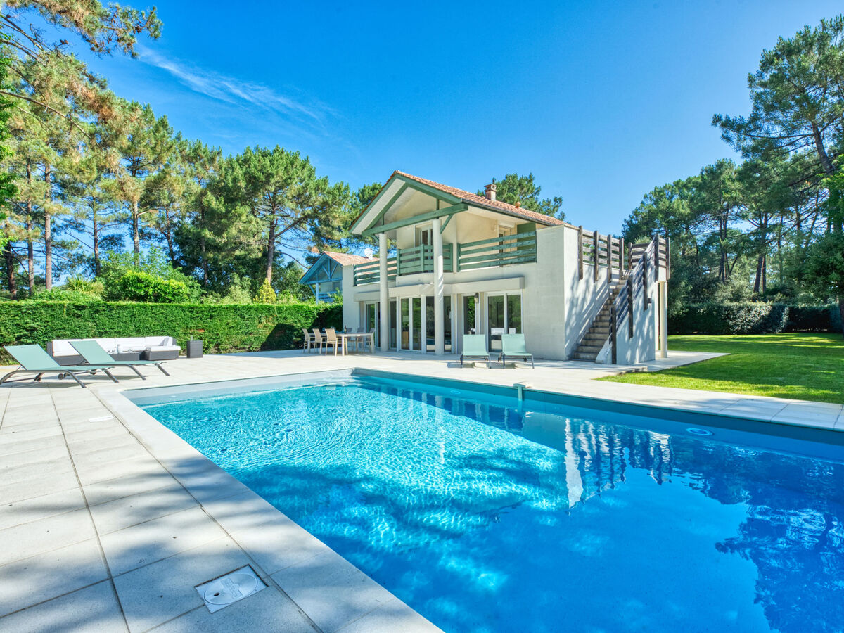 Villa Green Parc à Lacanau, piscine privée et jardin - Photo 1