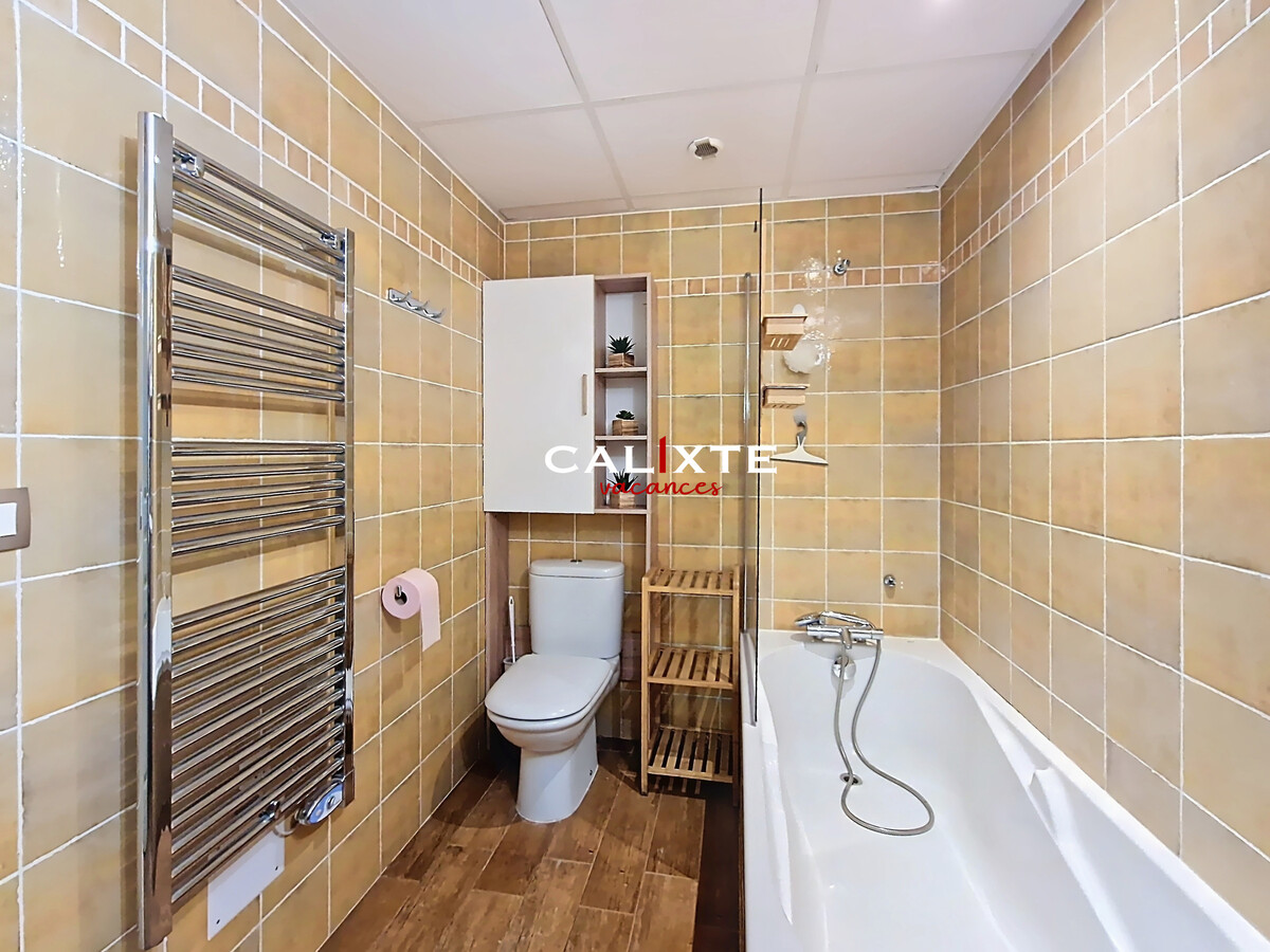 Studio Callian, domaine sécurisé, 2 piscines à débordement - Photo 8