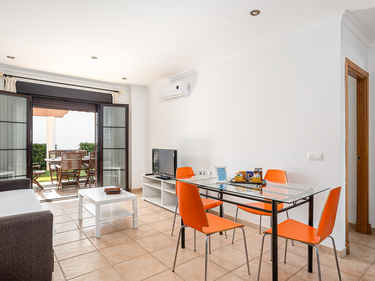 Appartement rez-de-jardin Chiclana, 550m de la plage - Photo 9