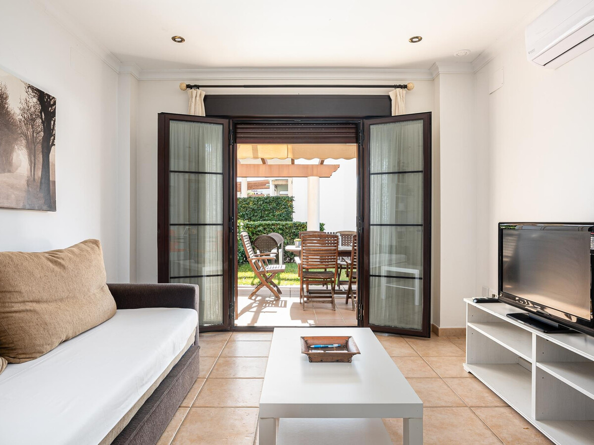 Appartement rez-de-jardin Chiclana, 550m de la plage - Photo 11