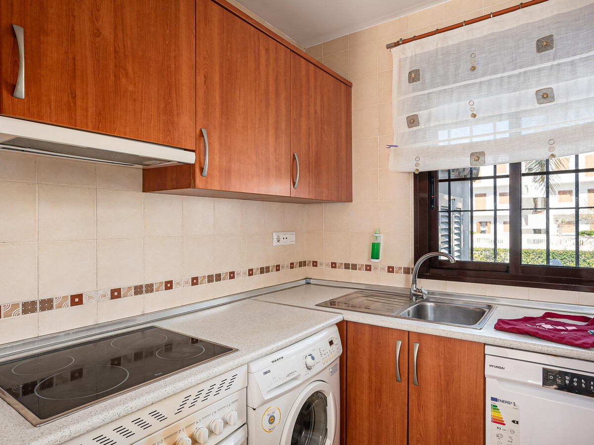 Appartement rez-de-jardin Chiclana, 550m de la plage - Photo 16