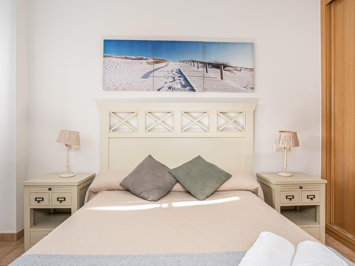 Appartement rez-de-jardin Chiclana, 550m de la plage - Photo 19
