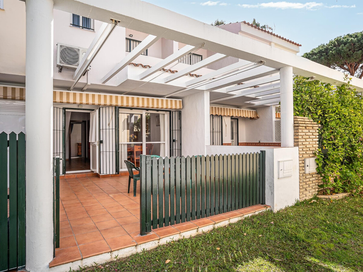 Maison mitoyenne à 150 m de la plage La Barrosa - Photo 2