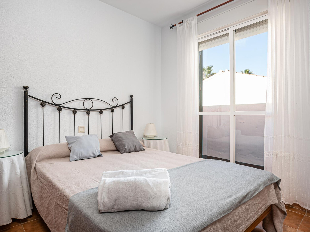 Maison mitoyenne à 150 m de la plage La Barrosa - Photo 12