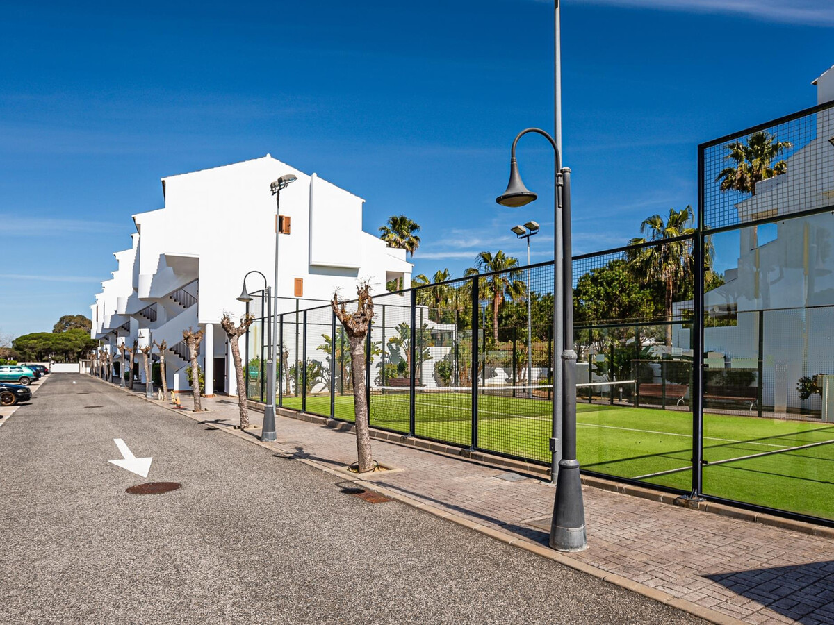 Appartement 2 chambres avec terrasse et piscine à Chiclana - Photo 2