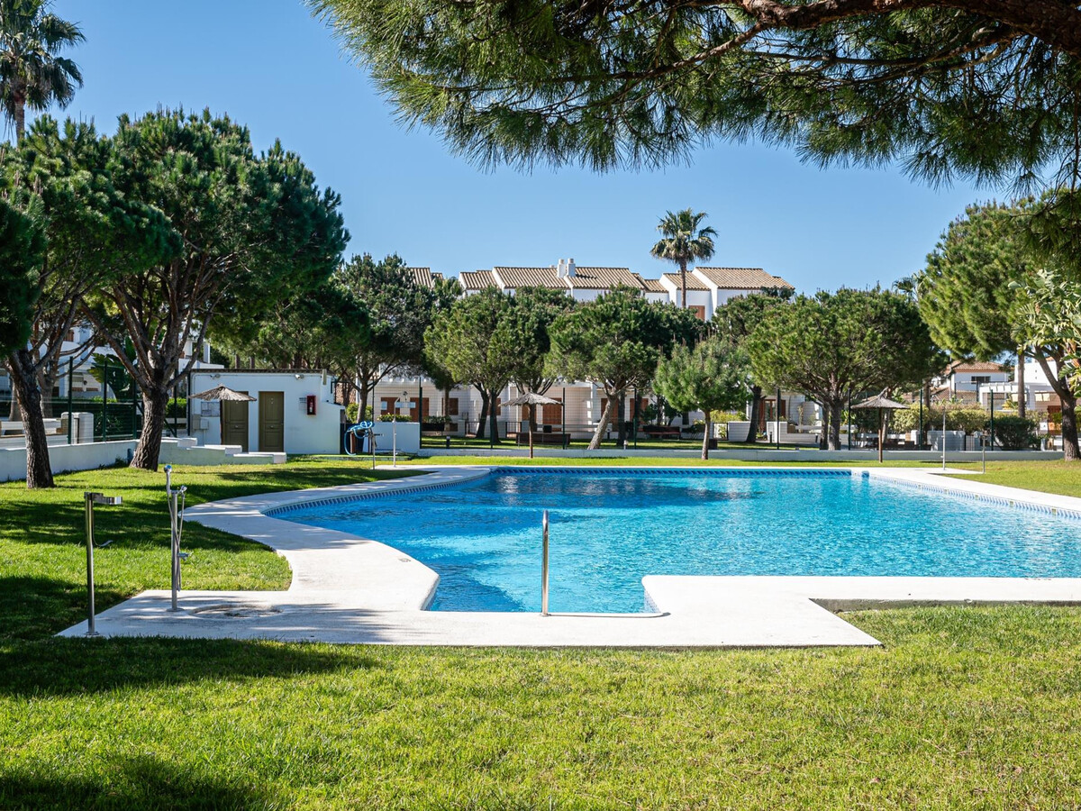 Appartement 2 chambres avec terrasse et piscine à Chiclana - Photo 3