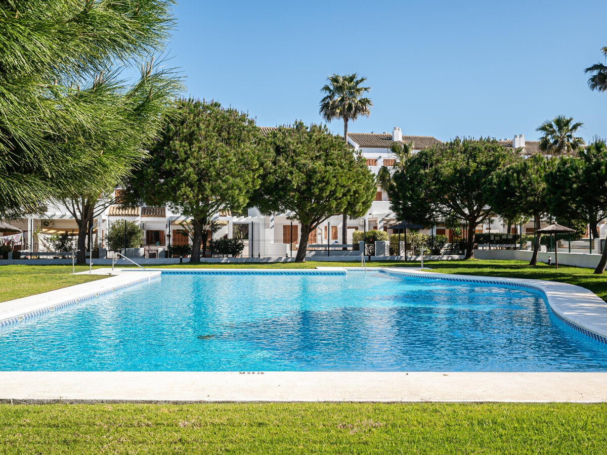Appartement 2 chambres avec terrasse et piscine à Chiclana - Photo 5