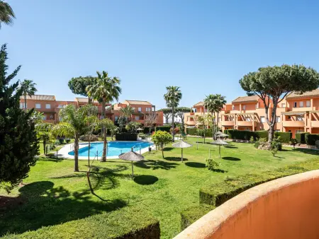 Location appartement à Chiclana de la Frontera, Appartement élégant à Chiclana avec piscine et terrasse privée