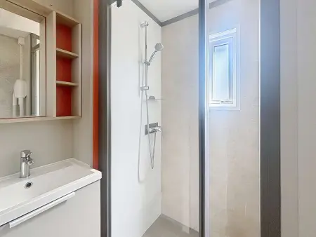 Mobil-home confortable 6 pers, 3 ch, 2 sdb, proche plage, ménage inclus - Photo 9