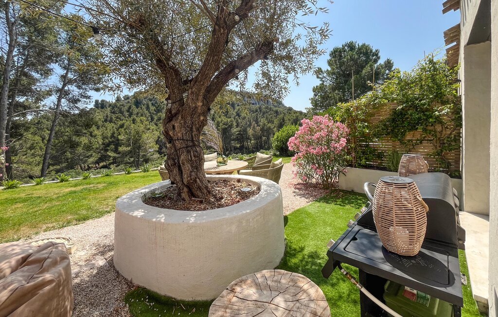 Maison 10 personnes avec piscine et jacuzzi aux Baux - Photo 9