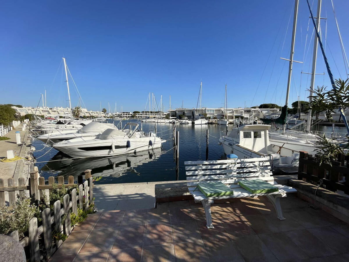 Duplex climatisé avec terrasse 20 m² à Port Camargue - Photo 4