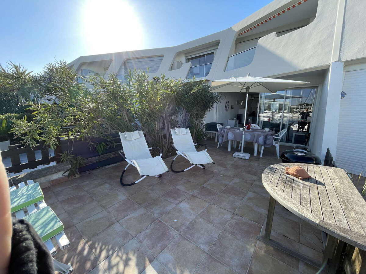 Duplex climatisé avec terrasse 20 m² à Port Camargue - Photo 5