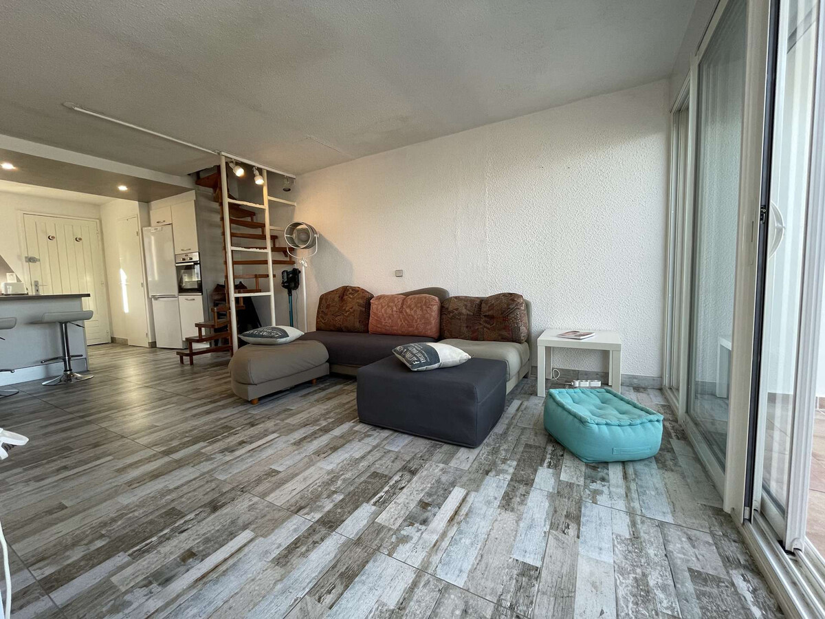 Duplex climatisé avec terrasse 20 m² à Port Camargue - Photo 7
