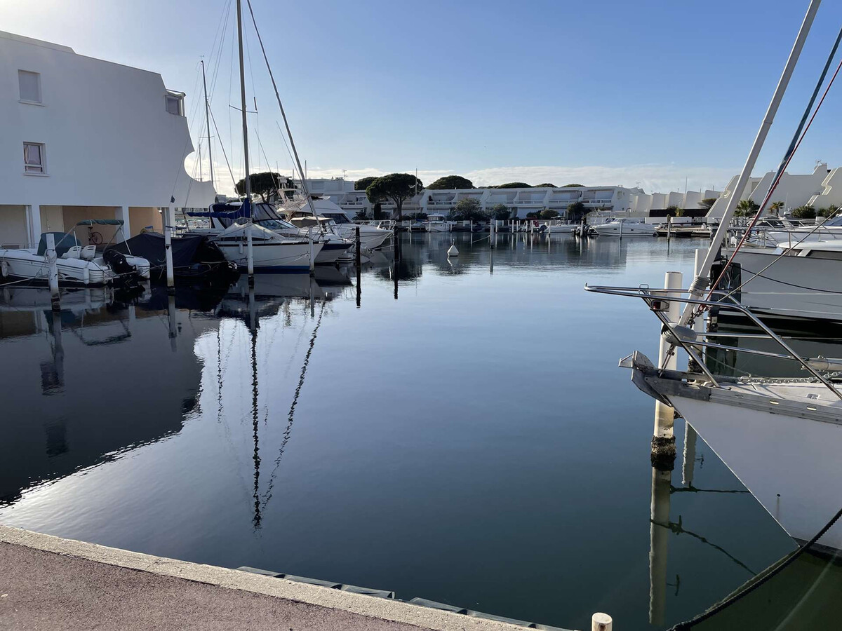 Duplex climatisé avec terrasse 20 m² à Port Camargue - Photo 21