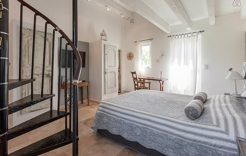 Maison 1 chambre avec jacuzzi intérieur à Mazan - Photo 5