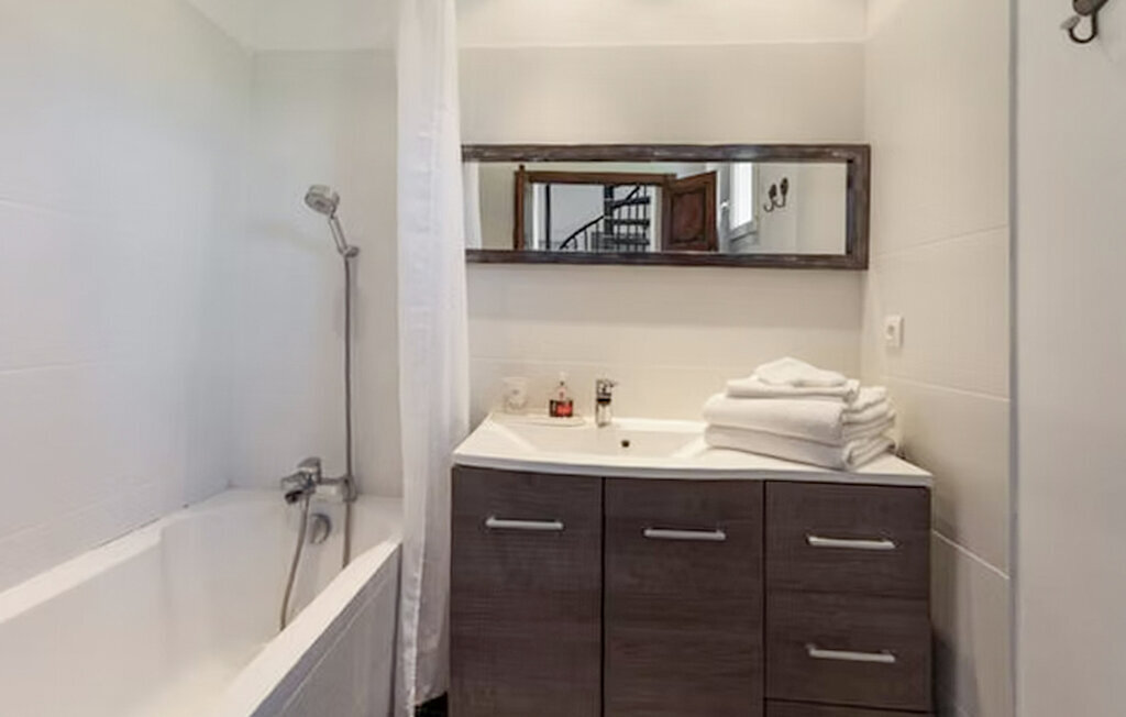 Maison 1 chambre avec jacuzzi intérieur à Mazan - Photo 13