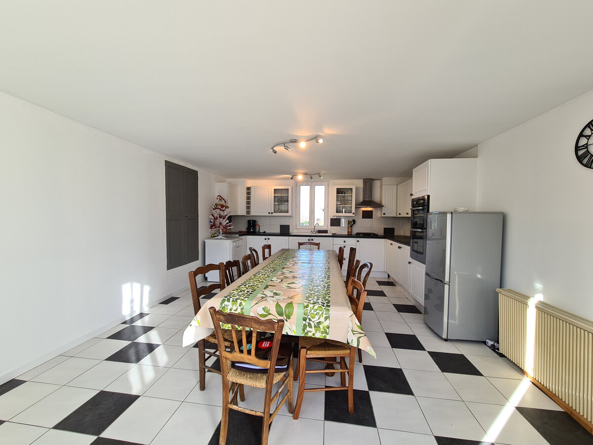 Gîte 10 pers. avec jardin clos et terrain de pétanque - Photo 2