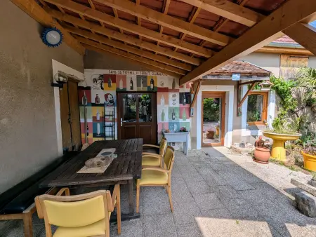 Location gite à Coulevon, Gîte entre ville et campagne, Wi-Fi gratuit, sur circuit des peintres