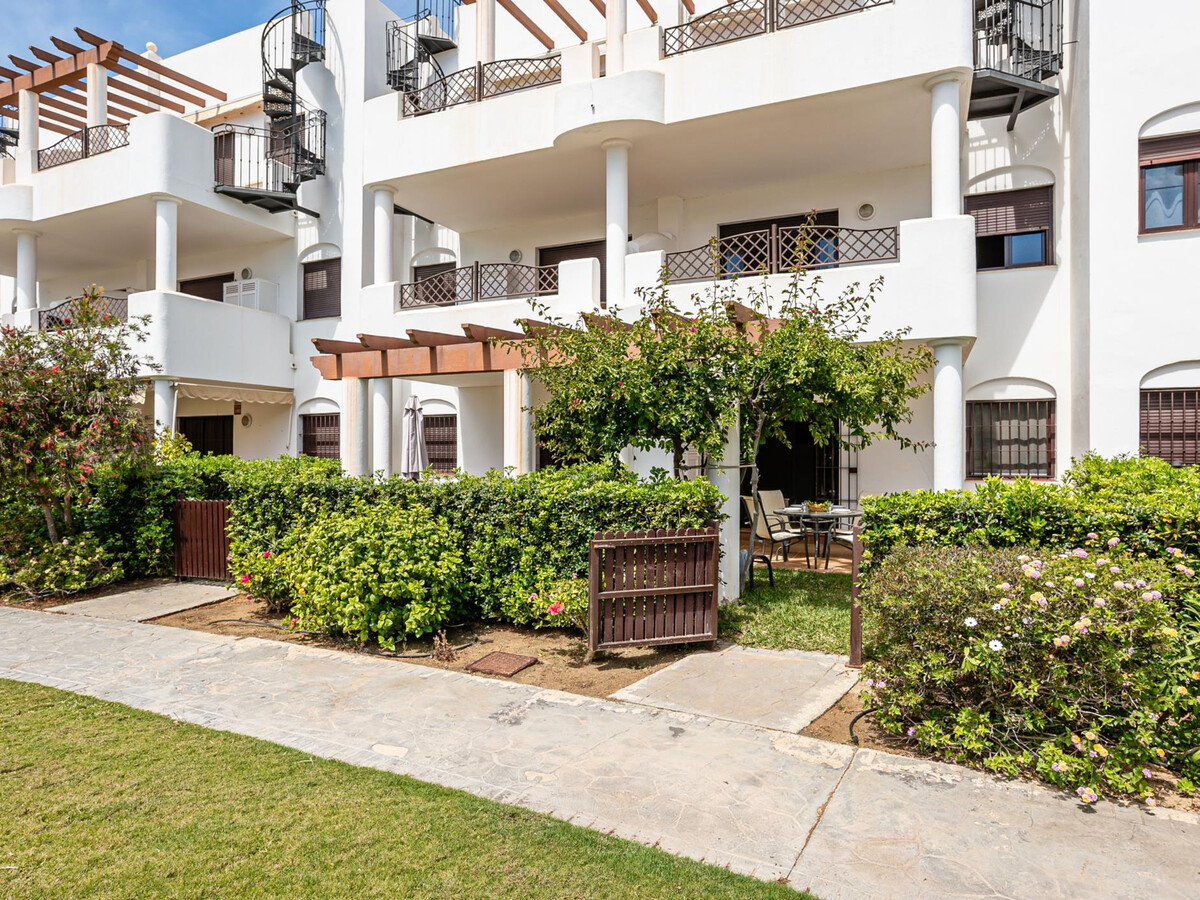 Appartement 2 chambres avec jardin privé à Chiclana - Photo 5