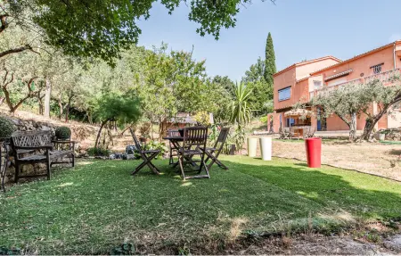 Appartement avec piscine privée à Callas : photo 15