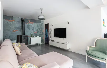 Appartement avec piscine privée à Callas : photo 18