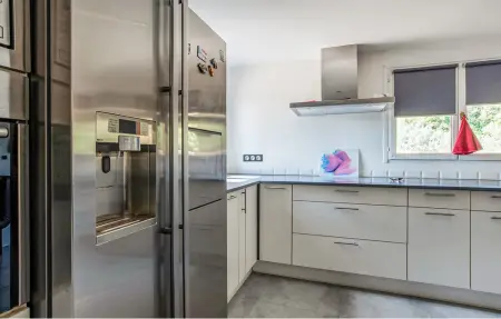 Appartement avec piscine privée à Callas : photo 19