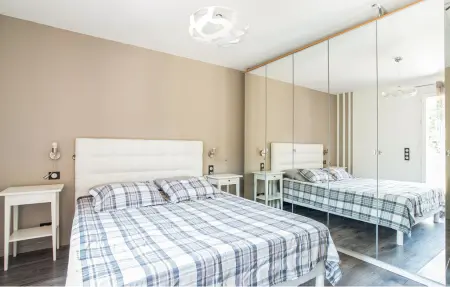 Appartement avec piscine privée à Callas : photo 21