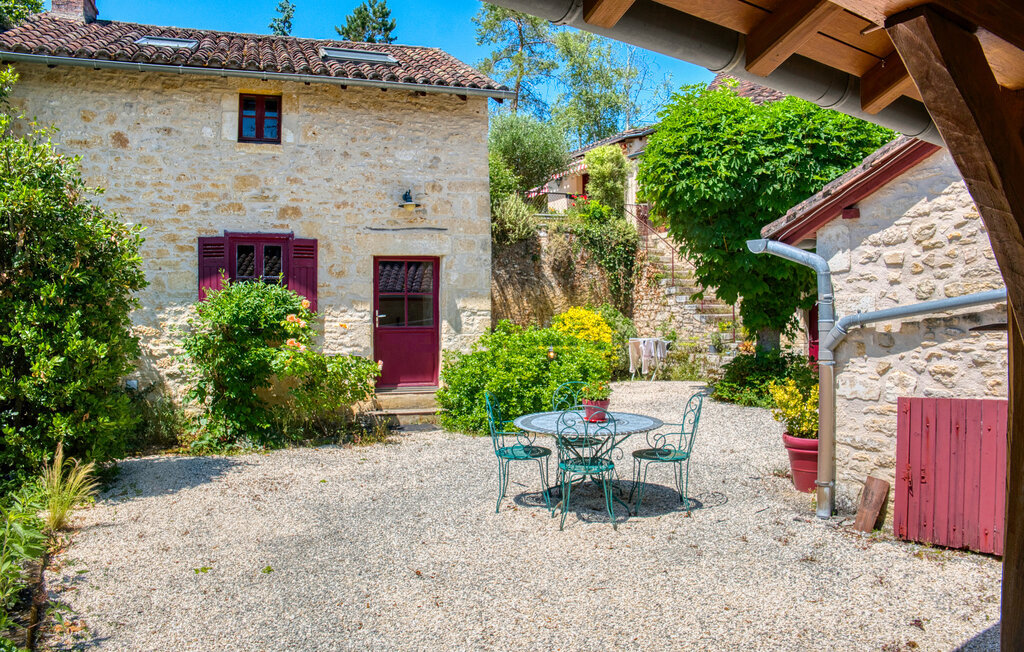 Villa 18ème siècle, piscine chauffée à Savignac-les-Églises - Photo 8