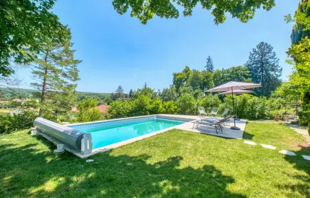 Location maison à Savignac les Églises, Charmante Maison avec piscine