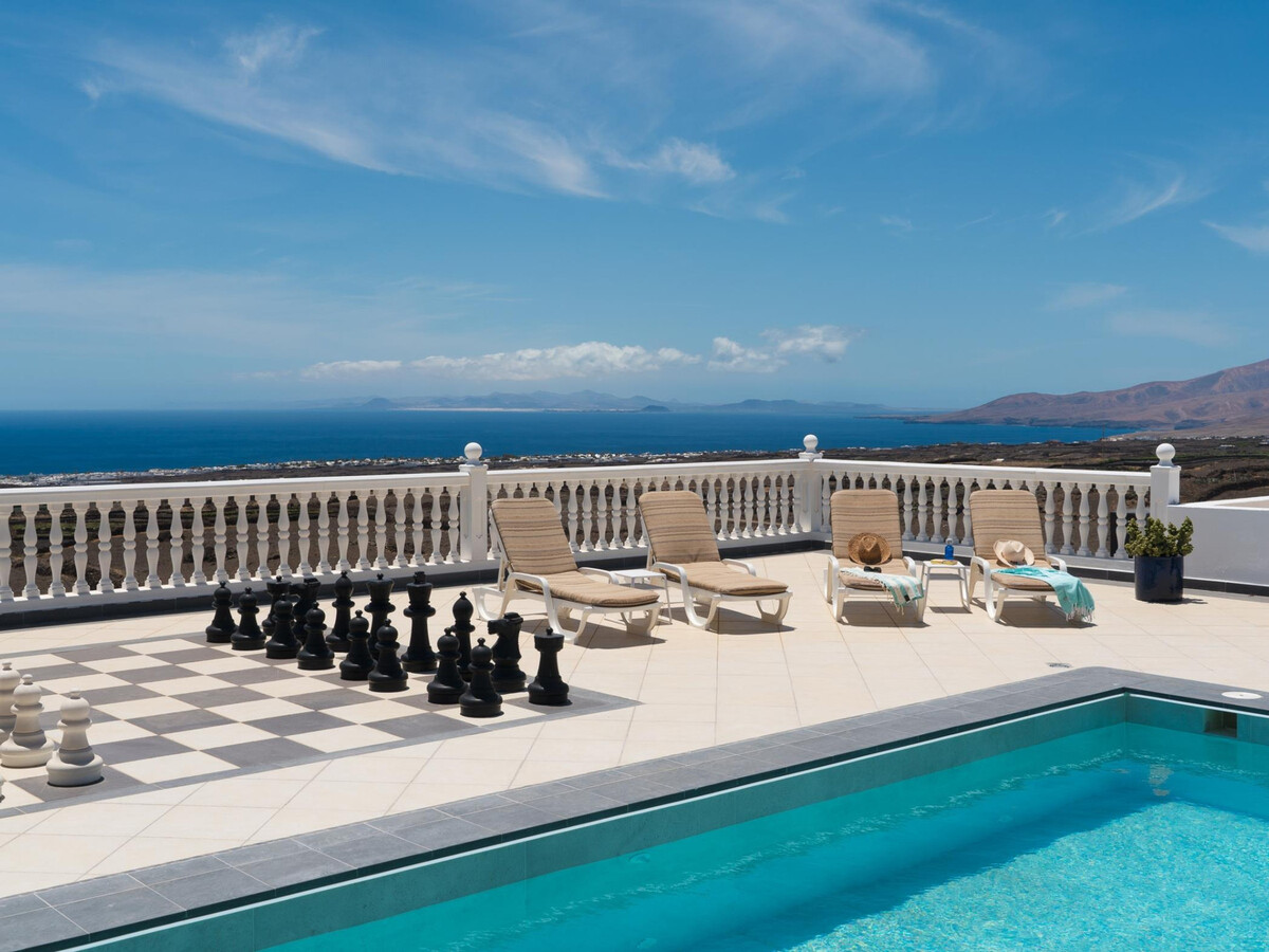 Villa 4 chambres avec piscine chauffée et vue mer à Tías - Photo 2
