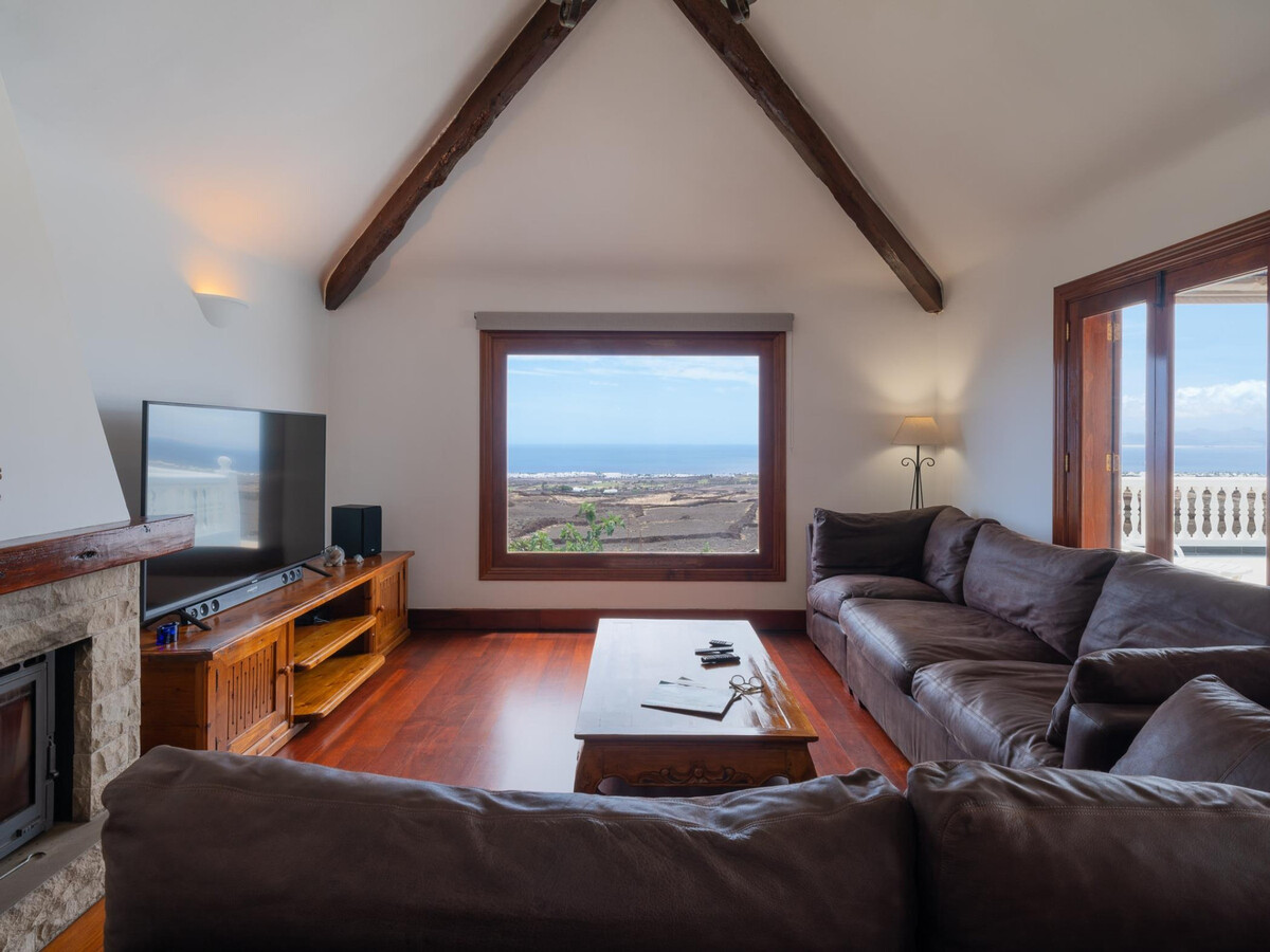 Villa 4 chambres avec piscine chauffée et vue mer à Tías - Photo 7