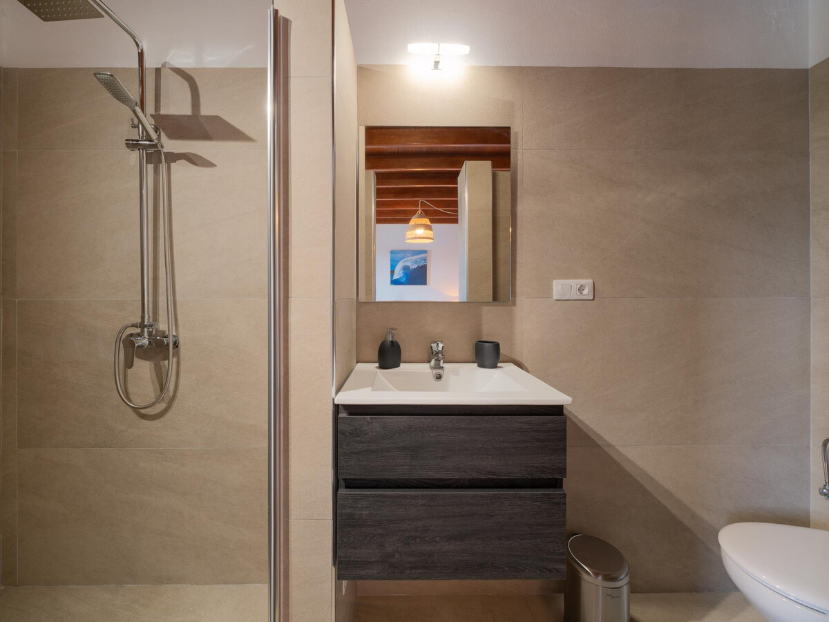 Villa 4 chambres avec piscine chauffée et vue mer à Tías - Photo 15