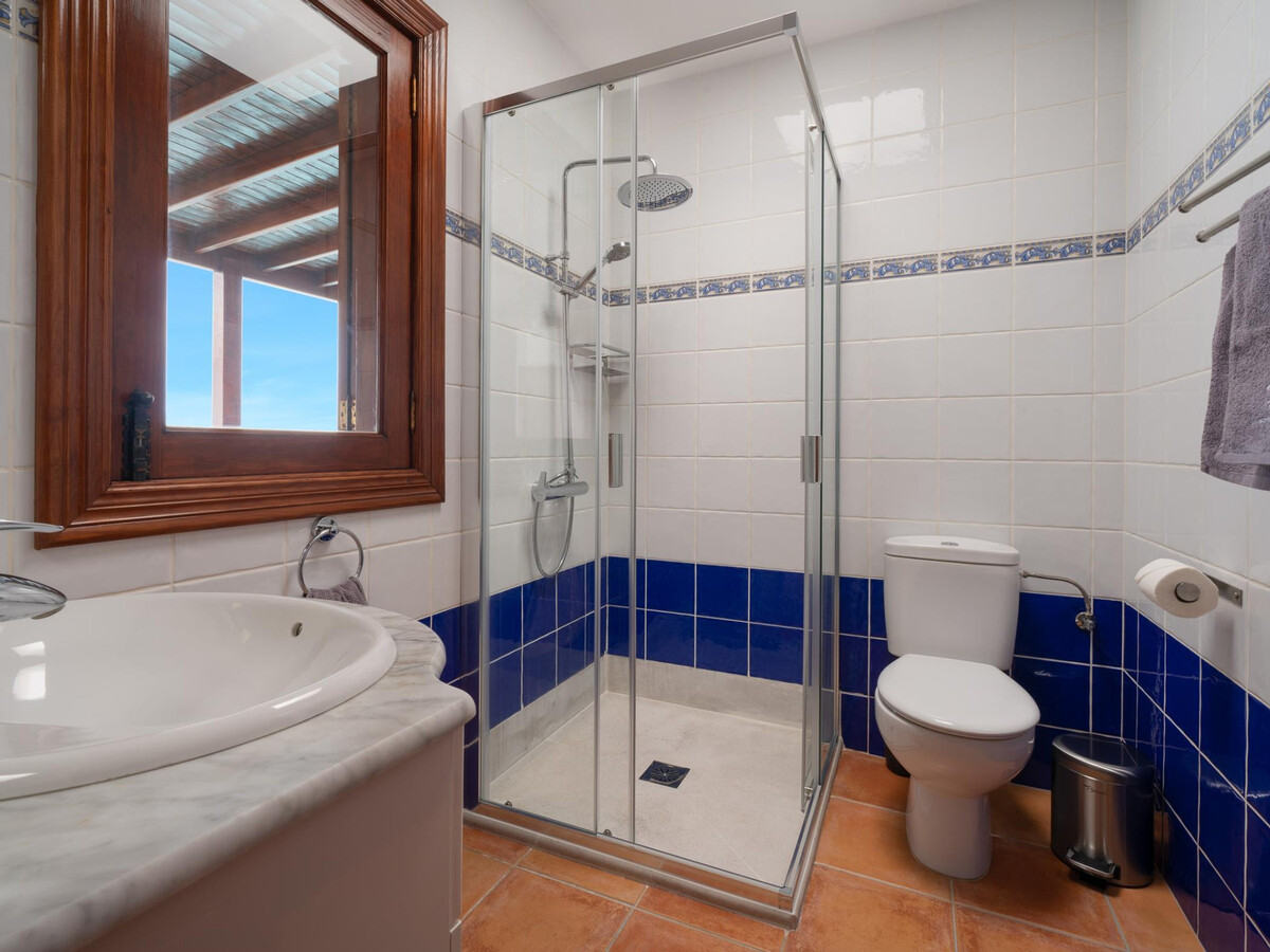 Villa 4 chambres avec piscine chauffée et vue mer à Tías - Photo 21