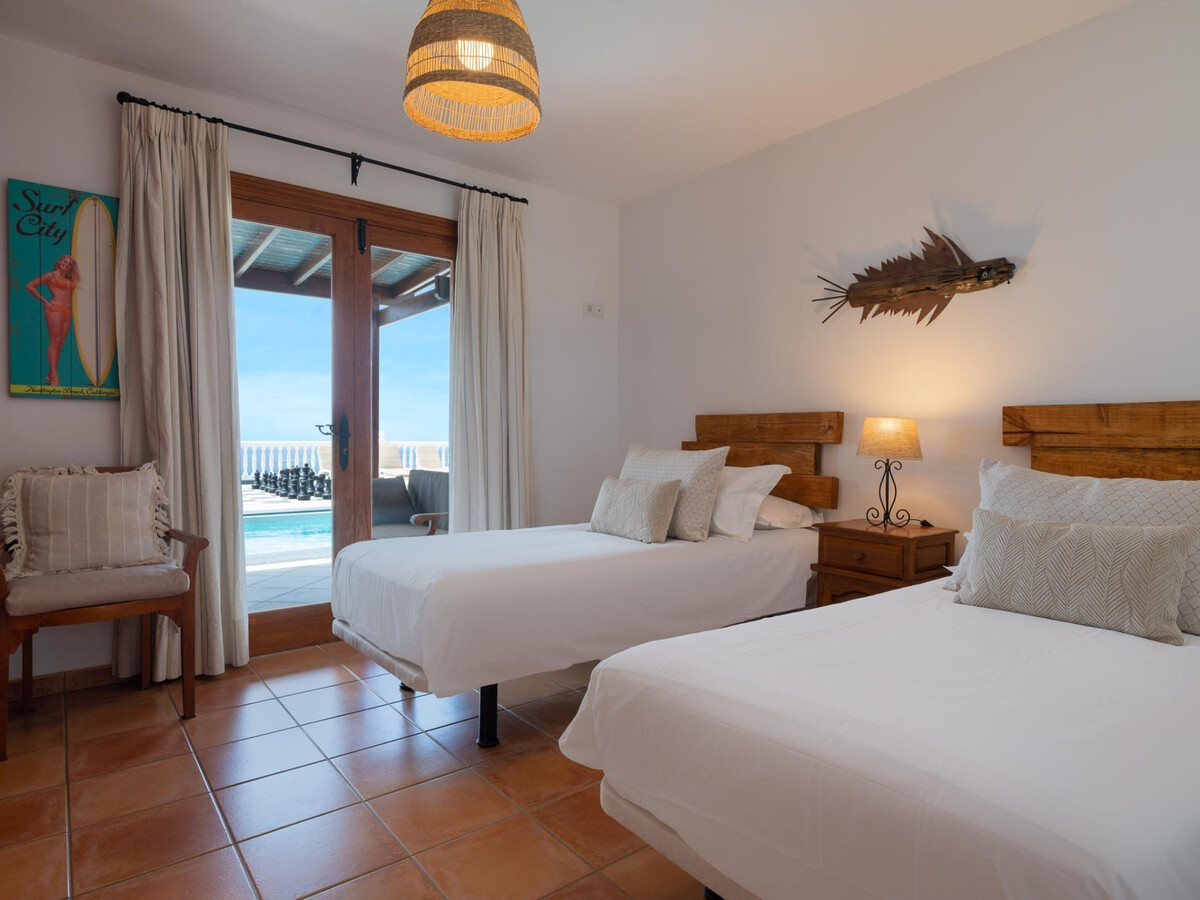 Villa 4 chambres avec piscine chauffée et vue mer à Tías - Photo 22