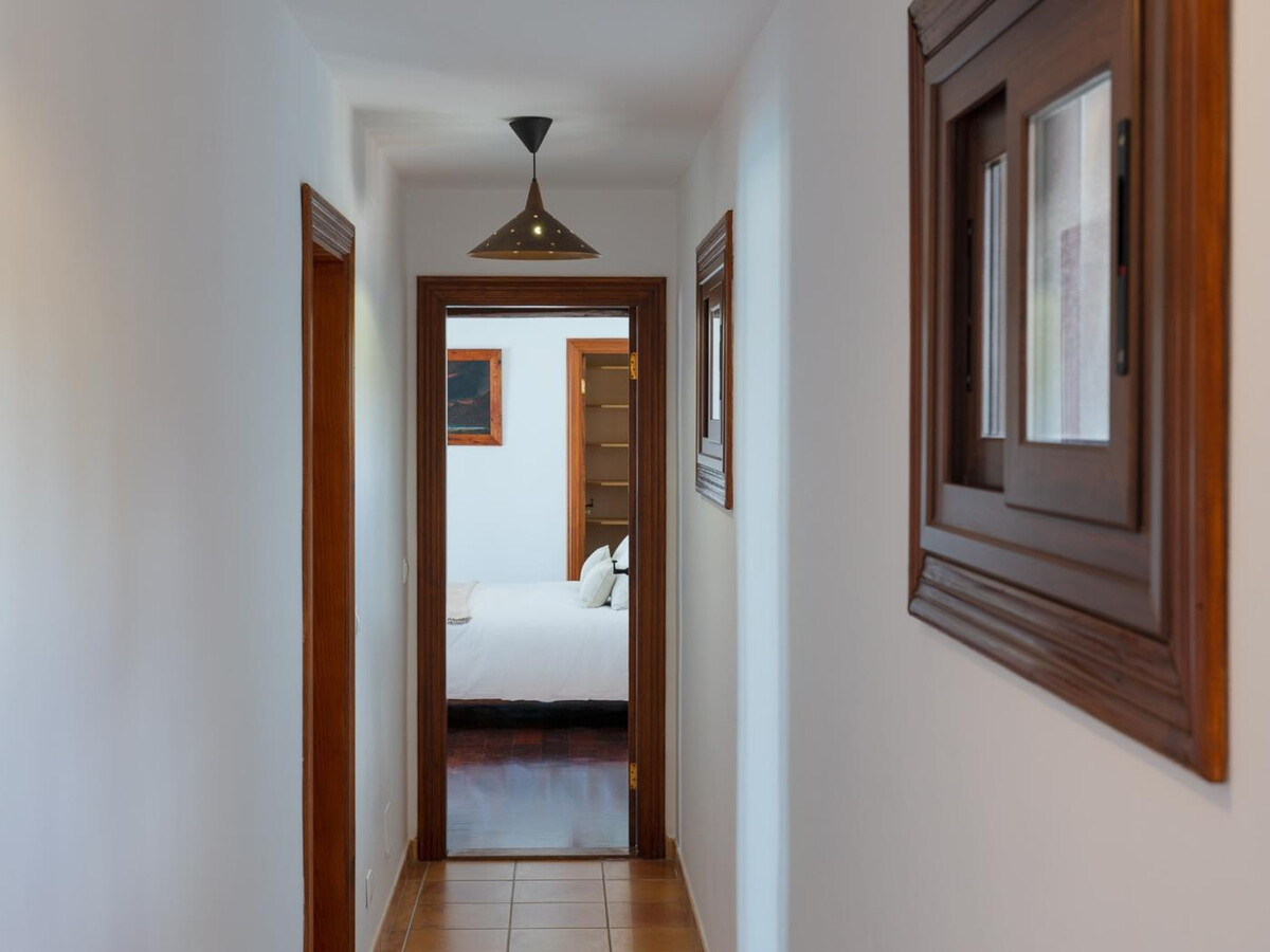 Villa 4 chambres avec piscine chauffée et vue mer à Tías - Photo 24