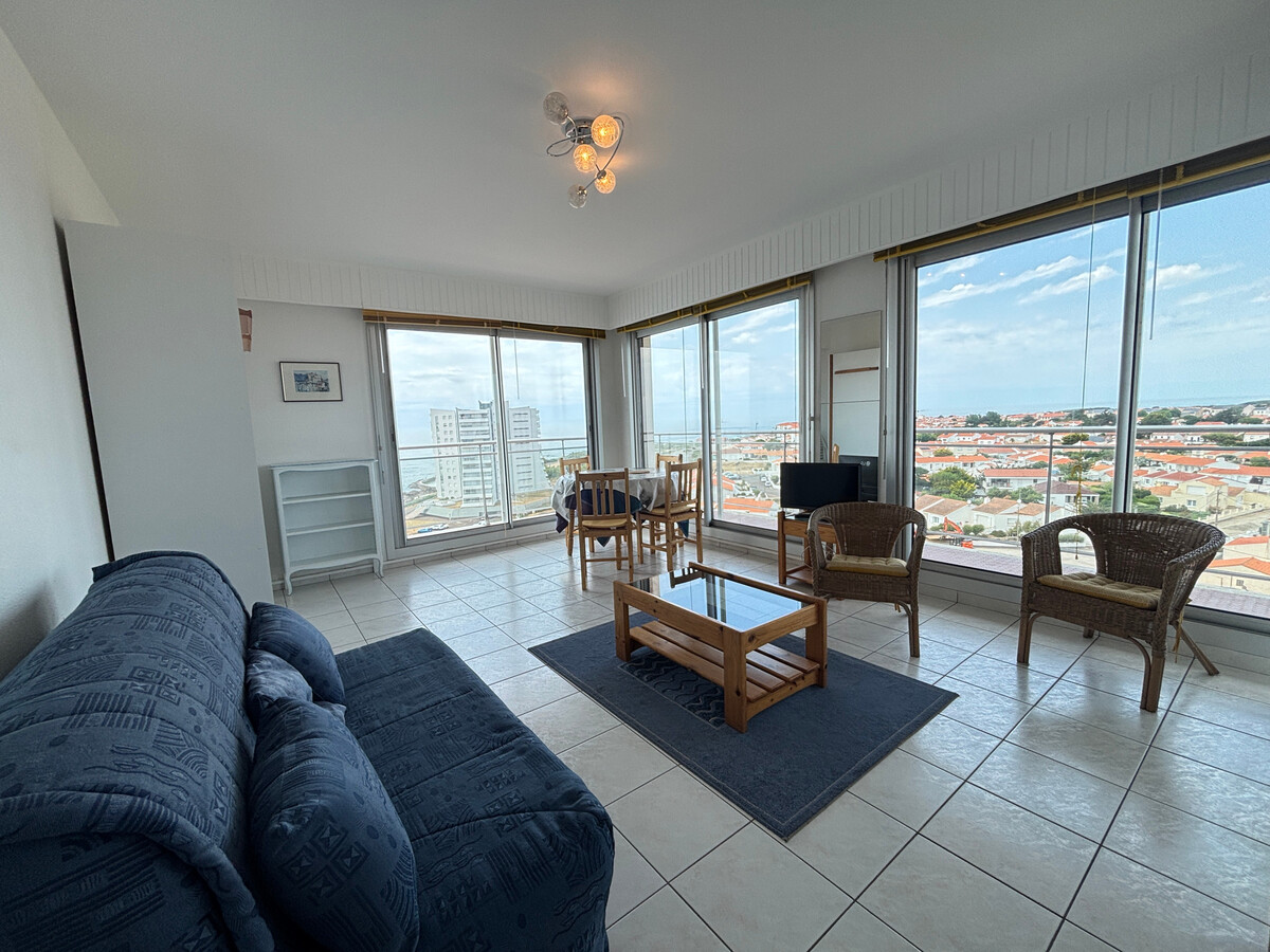 Studio 10ème étage avec balcon et vue panoramique - Photo 7
