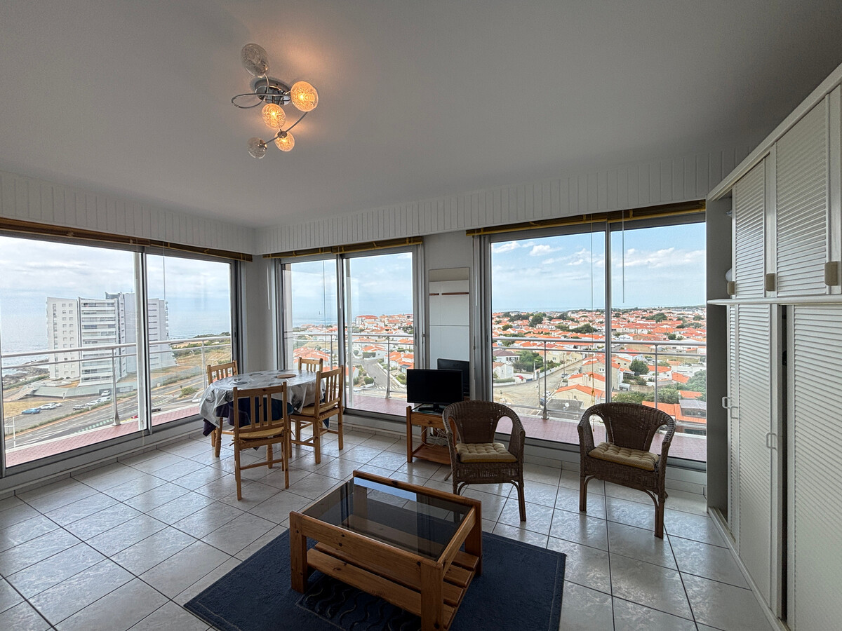 Studio 10ème étage avec balcon et vue panoramique - Photo 11