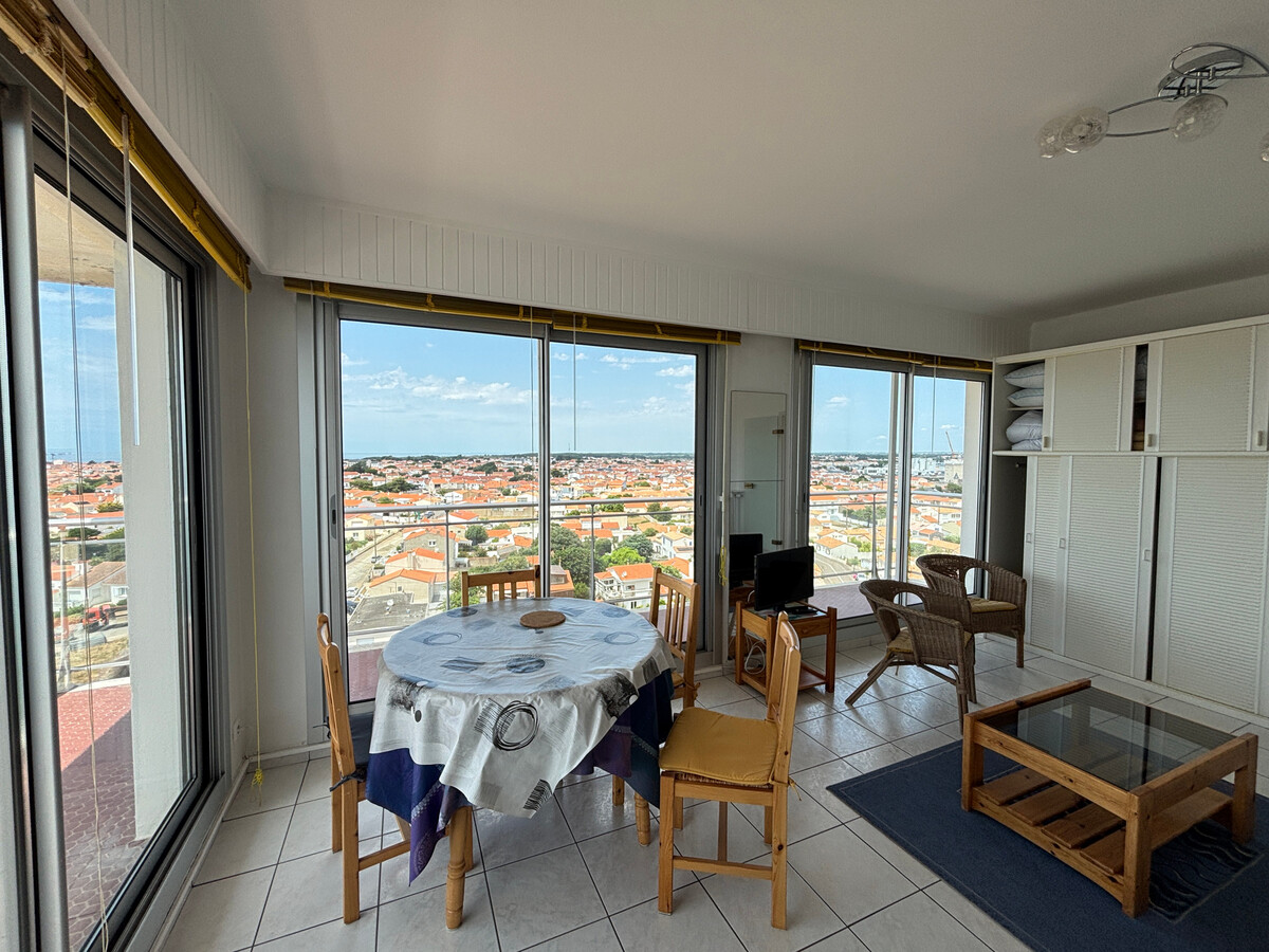Studio 10ème étage avec balcon et vue panoramique - Photo 12