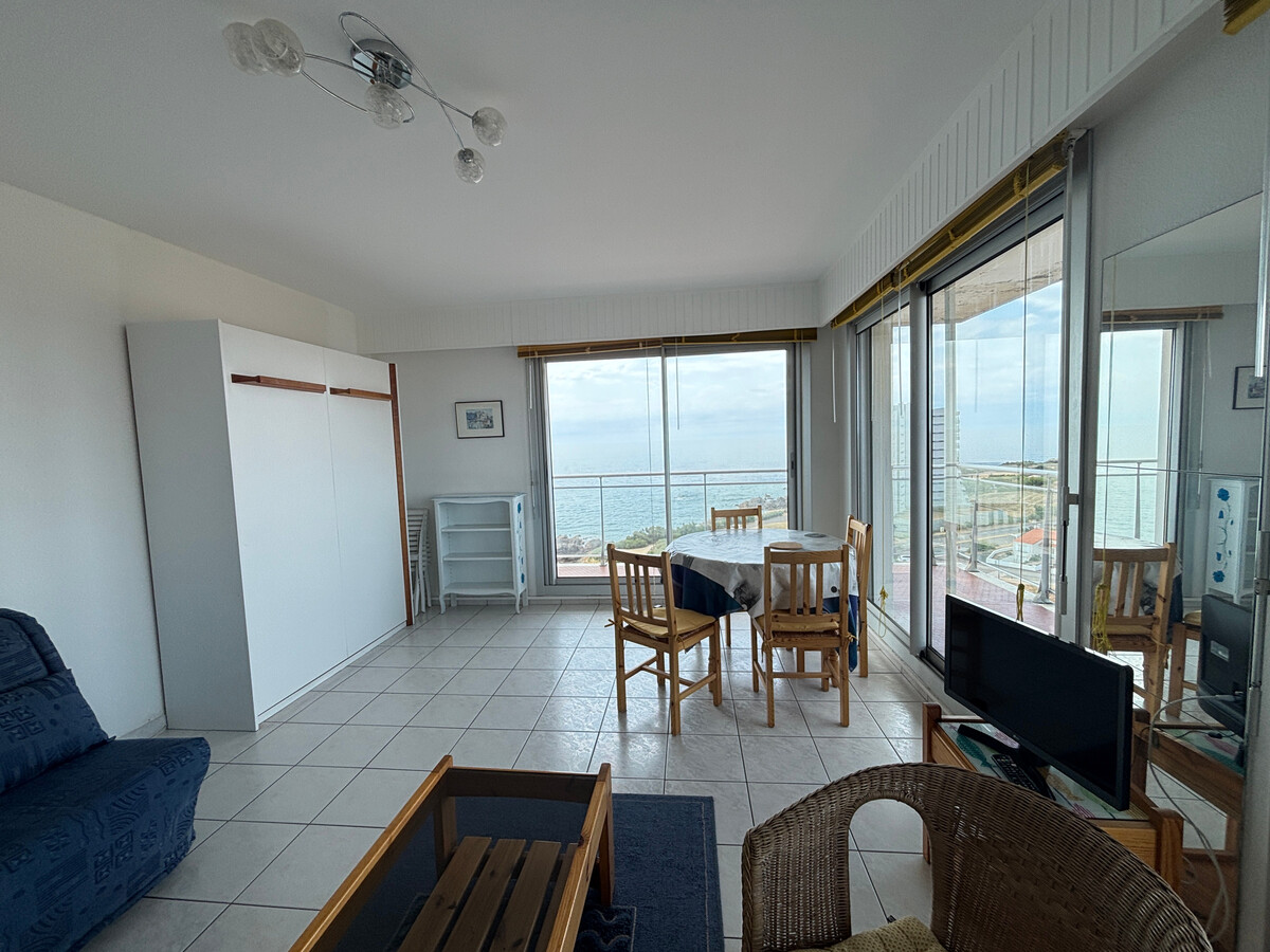 Studio 10ème étage avec balcon et vue panoramique - Photo 13