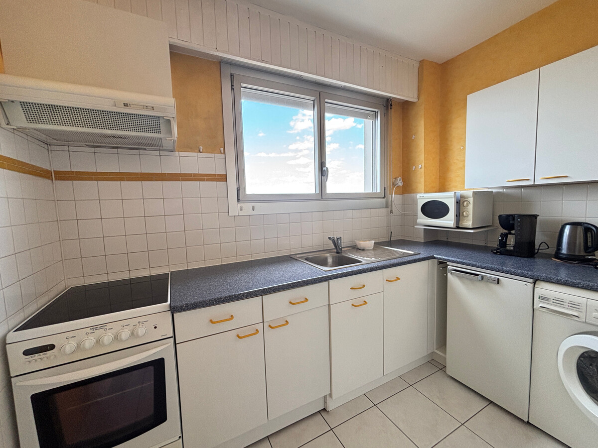 Studio 10ème étage avec balcon et vue panoramique - Photo 14