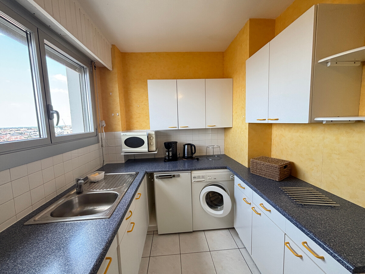 Studio 10ème étage avec balcon et vue panoramique - Photo 15