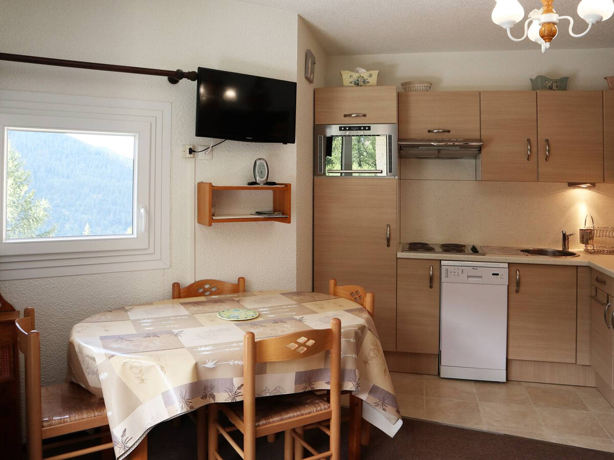 Studio 4 pers aux Orres, balcon 6m² vue patinoire - Photo 4