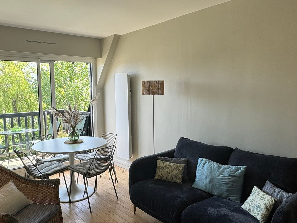 Duplex 2 chambres centre-ville Cabourg avec balcon - Photo 2