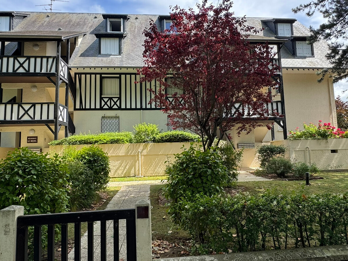 Duplex 2 chambres centre-ville Cabourg avec balcon - Photo 16
