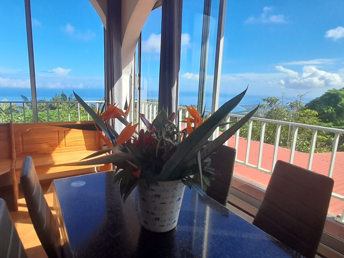 Gîte Bec Rose, vue côte ouest et terrasse fermée - Photo 1