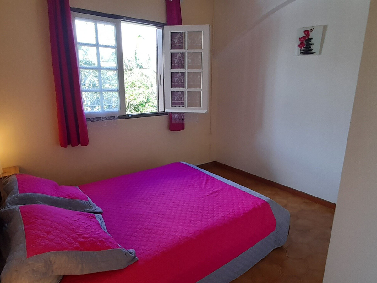 Gîte Bec Rose, vue côte ouest et terrasse fermée - Photo 9