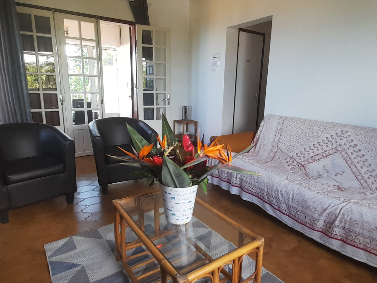 Gîte Bec Rose, vue côte ouest et terrasse fermée - Photo 12