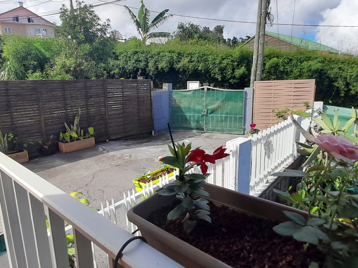 Gîte Bec Rose, vue côte ouest et terrasse fermée - Photo 14