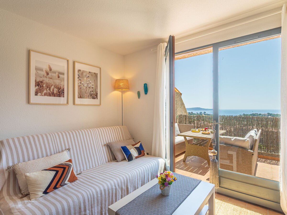 Ophélie : appartement 2 pièces vue mer à Cavalaire - Photo 2
