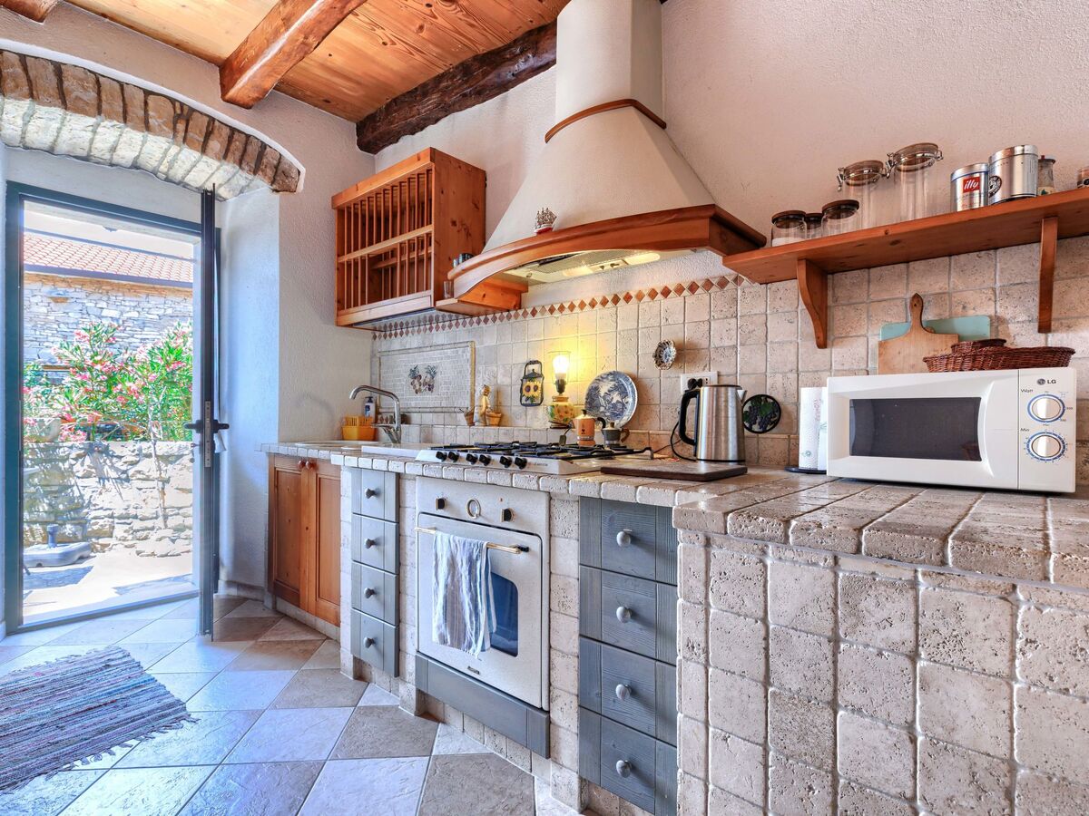 Maison rustique Petra à Umag, 3 étages et terrasse - Photo 3
